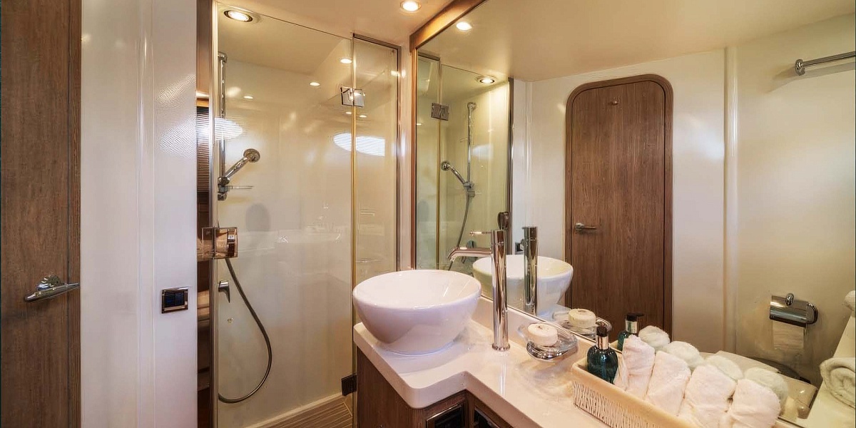 Аренда яхты Princess 62 DIAL в Миконосе